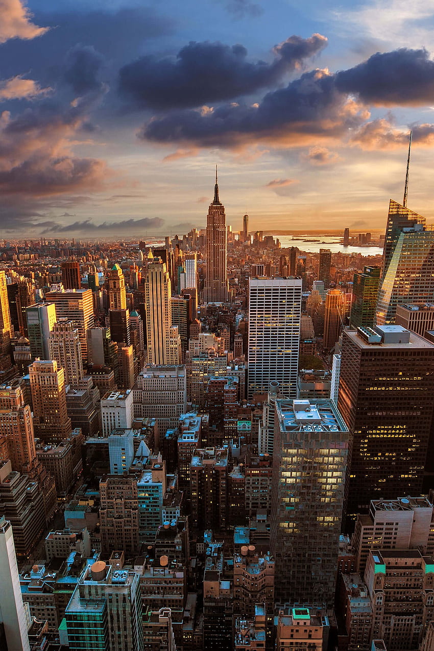 Horizonte da cidade de Nova York ao pôr do sol para Amazon Kindle Fire X 8 . Papel de parede de celular HD