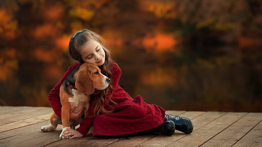 Beagle Gadis kecil Anjing Ekaterina Borisova, Pelukan Hewan Wallpaper HD