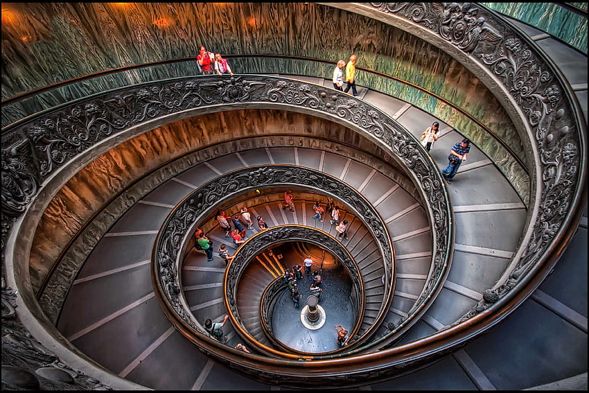 Spiralne schody w Watykanie, Rzym, Rzym, ludzie, spirala, klatka schodowa Tapeta HD