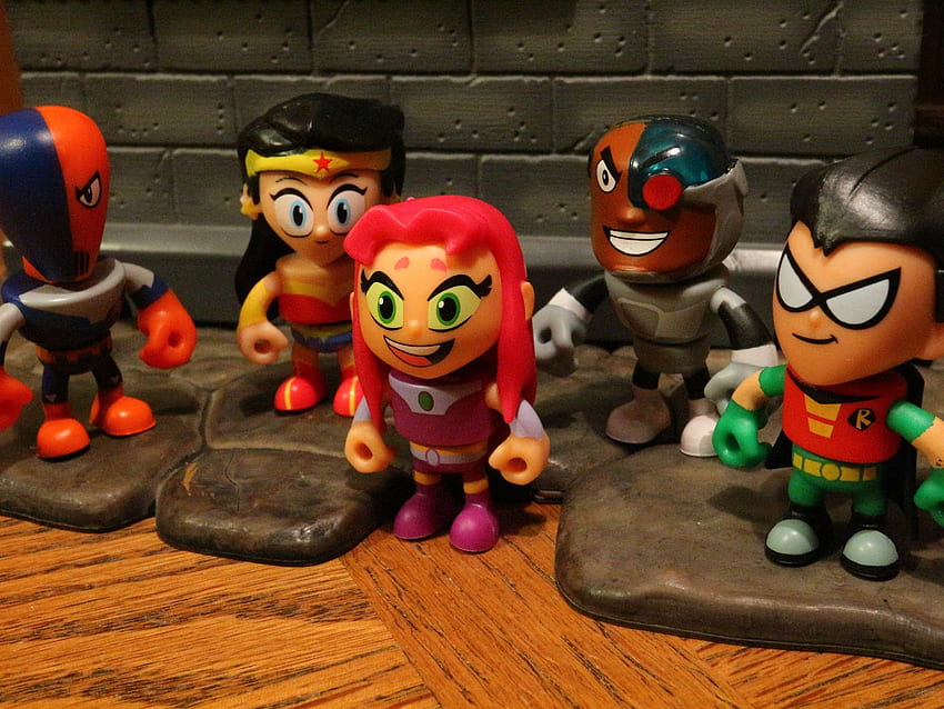 Action Figure Grill: Recenzja minifigurki: Cyborg, Robin, Slade, Starfire i Wonder Woman z Teen Titans Go! Do kina, LEGO Młodzi Tytani Tapeta HD