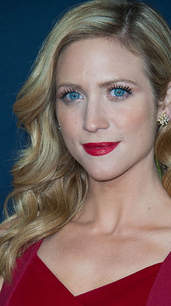 brittany snow scar on forehead