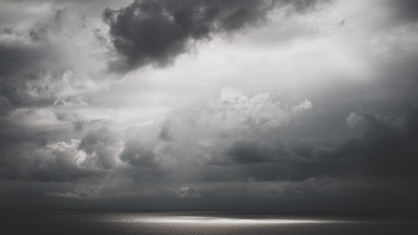 Lautan Laut: Pemandangan Air Langit Putih Laut Hitam Alam Badai Laut Ringan, Awan Hitam Putih Wallpaper HD