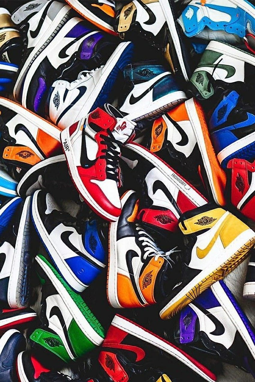 AIR JORDAN 1: découvrez l'histoire du modèle. Jordan shoes , Sneakers , Shoes, Cool Sneakers HD phone wallpaper