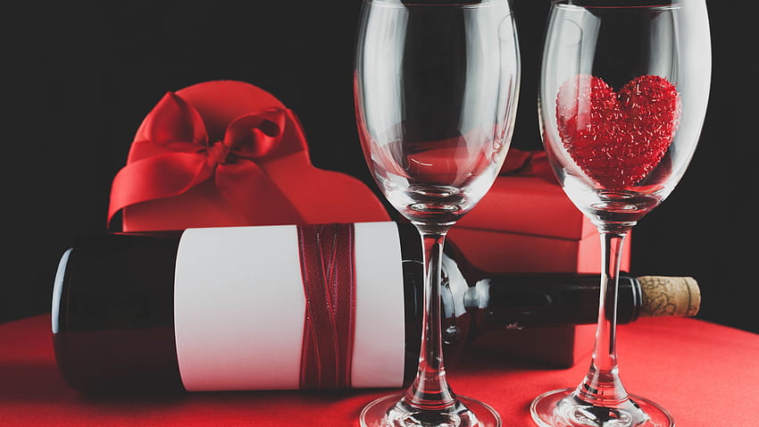 Deux Tasses En Verre, Vin, Coeur D'Amour, Cadeaux - Verre Romantique Avec Vin Rouge - - Fond d'écran HD
