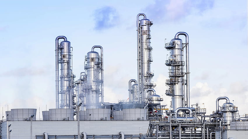 big tube in refinery petrochemical plant in heavy industry estate – Scanweld HD wallpaper