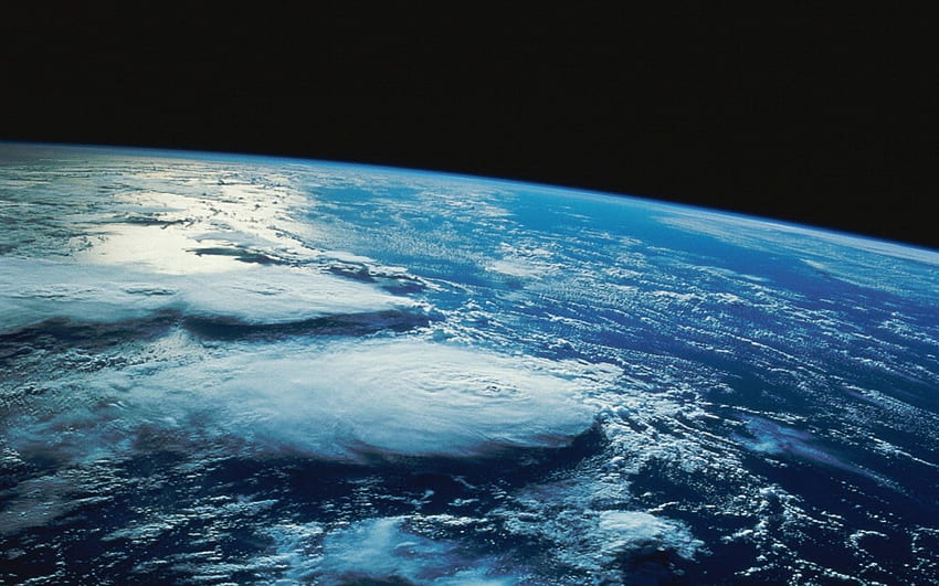Chmury huraganowe na powierzchni Ziemi i Tapeta HD