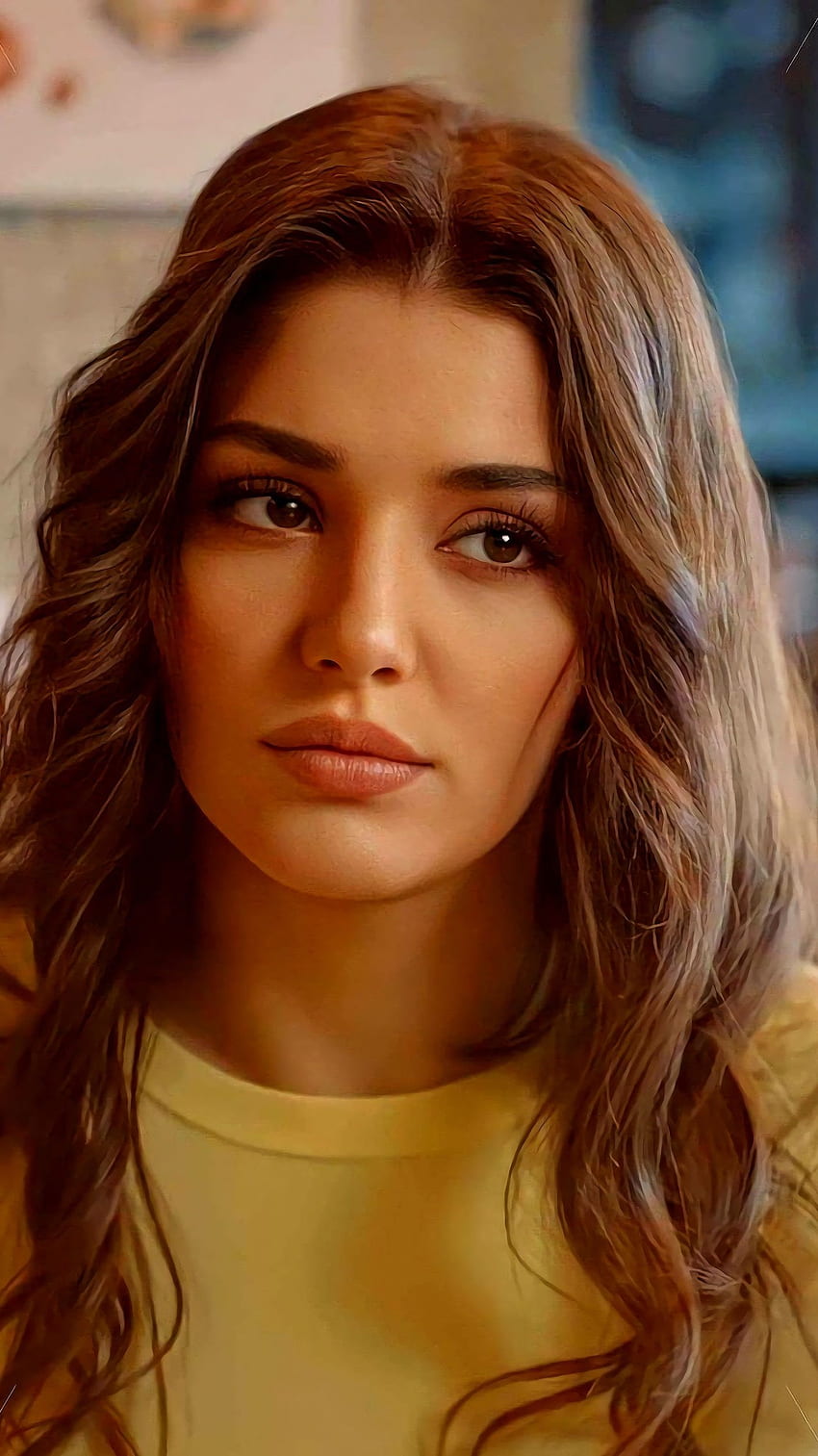 Hande ercel, atriz turca Papel de parede de celular HD