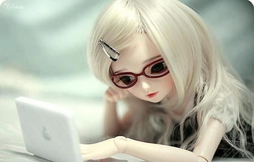 Doll Wallpaper APK for Android Download