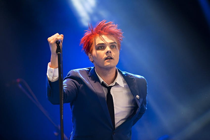 gerard-way-hd-wallpaper-pxfuel