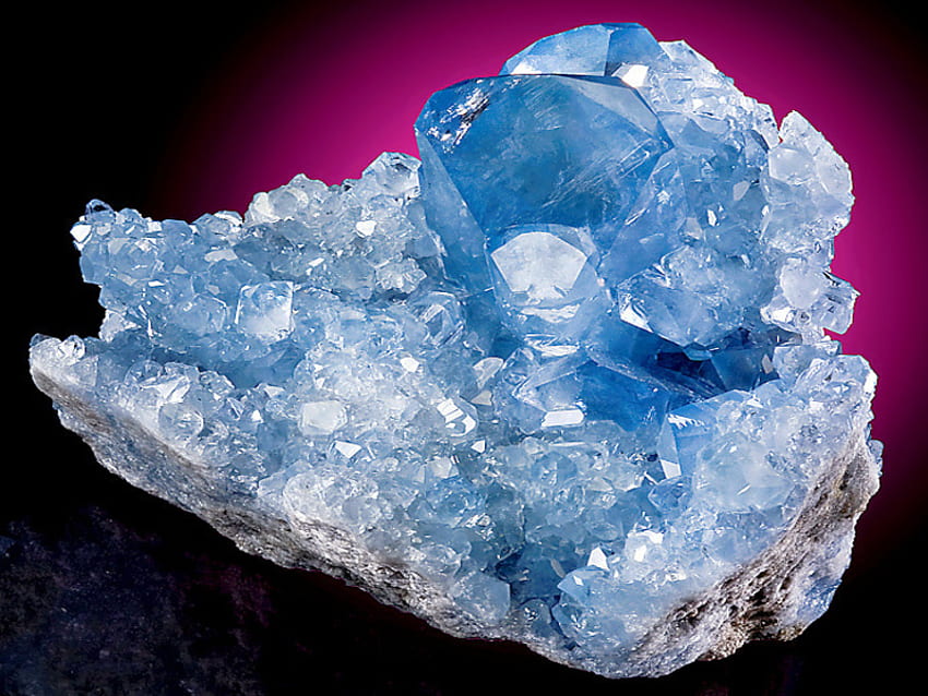 ¡Racimo azul gema y extremadamente llamativo de cristales de Celestita en matriz!, azul, llamativo, cristales, mineral fondo de pantalla