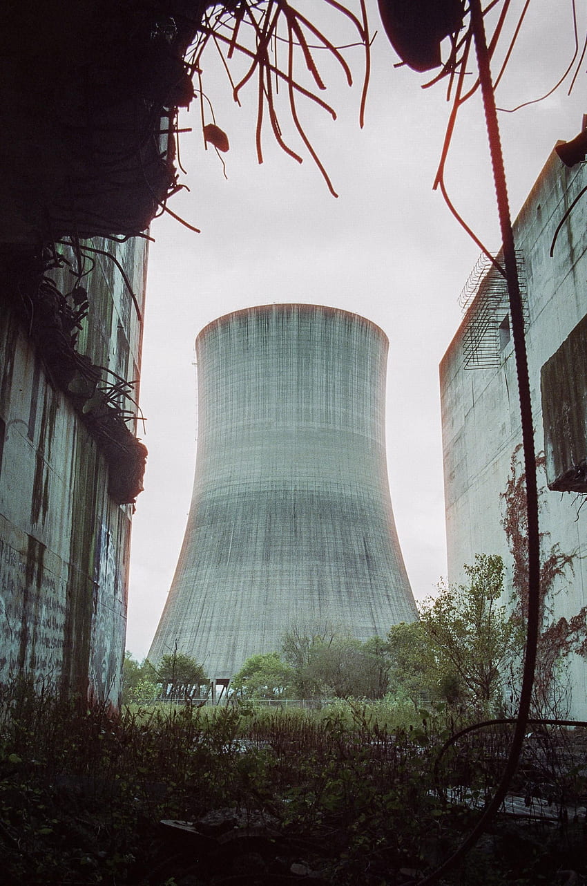 Planta Nuclear Abandonada [][OC]. Planta nuclear, Nuclear, Energía nuclear fondo de pantalla del teléfono