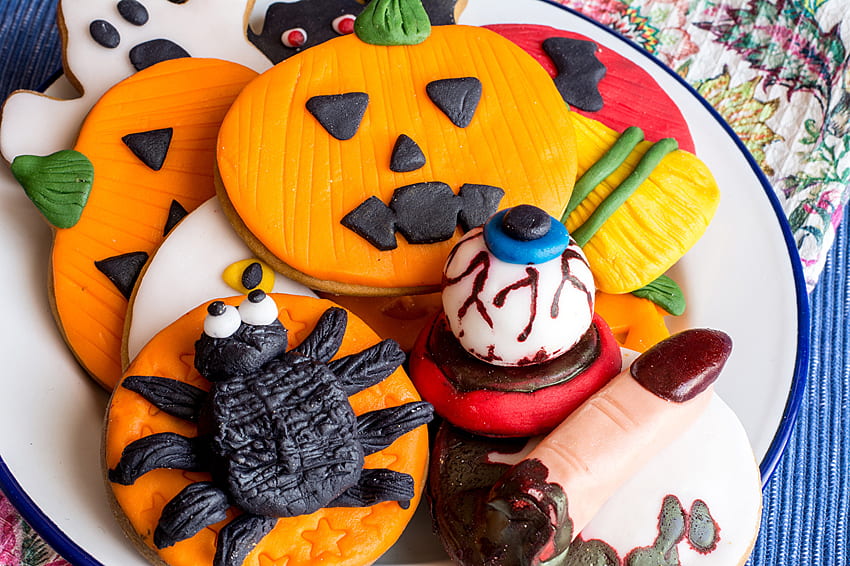 Pumpkin Halloween Food Cookies Design HD wallpaper