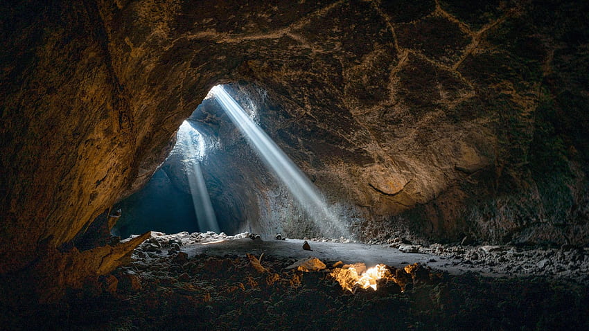 Skylight Cave в Орегон, скали, слънчеви лъчи, светлина, САЩ HD тапет