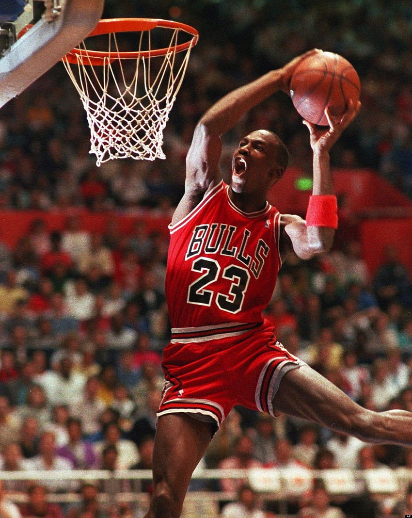 Michael Jordan Slam Dunk Chicago Bulls . Michael Jordan , Michael Jordan, Michael Jordan HD phone wallpaper