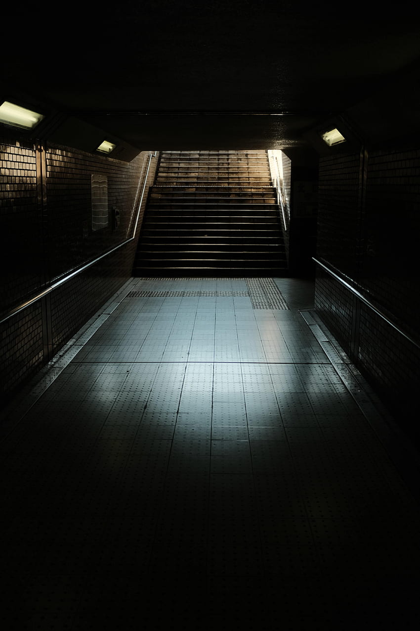 มืด บันได บันได อุโมงค์ รถไฟใต้ดิน วอลล์เปเปอร์โทรศัพท์ HD