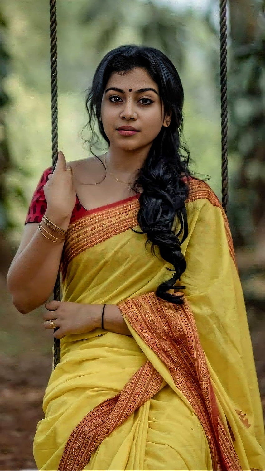 Shruthi Ramachandran, aktris malayalam, saree beauty wallpaper ponsel HD