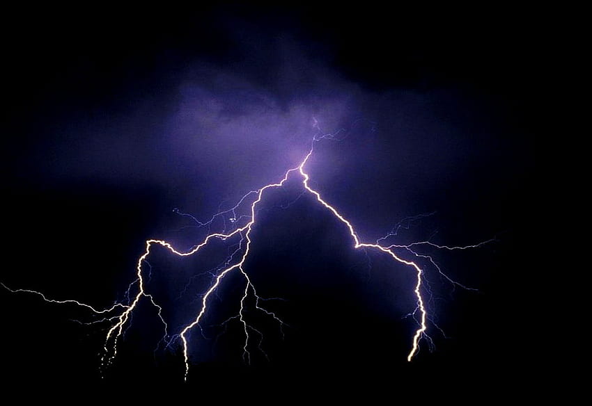 Minimalist Thunder, Thunderstorm, Lightning . TOP pics, Gold Lightning HD wallpaper