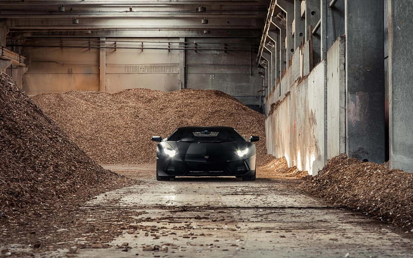 lambroghini aventador in a pile of wood chips, wood chips, black, facroty, car HD wallpaper