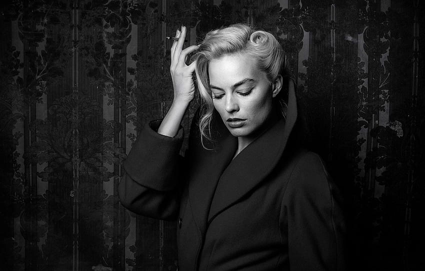 black and white, actress, blonde, cigarette, beauty, blonde, fatal beauty, margot robbie, Margot Robbie, femme blonde for , section девушки HD wallpaper