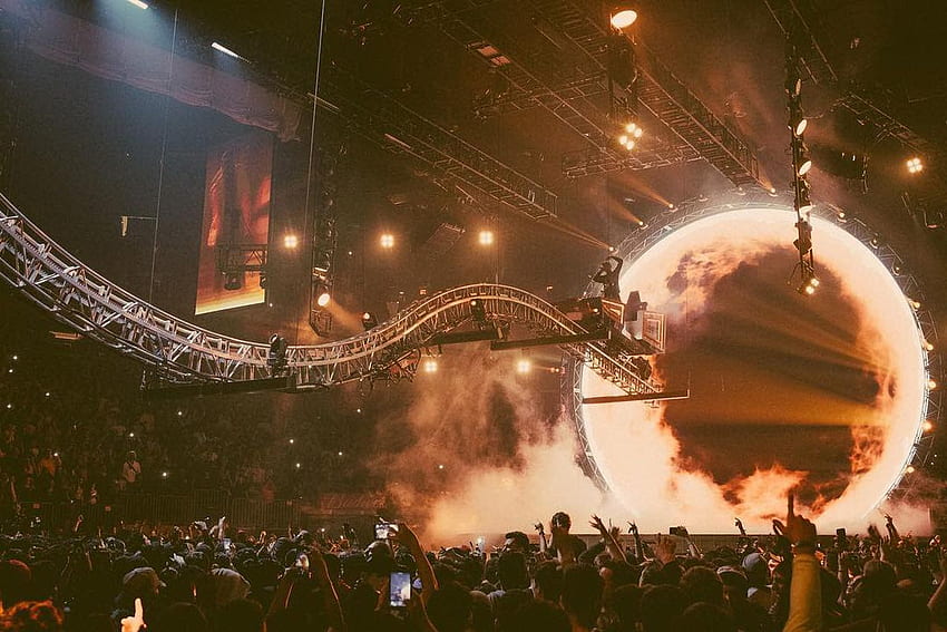 Travis Scott accused of stealing 'Astroworld' tour stage design, Travis Scott Concert HD wallpaper