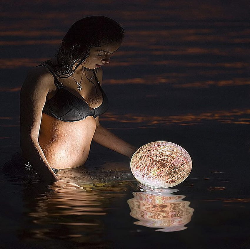 LIGHT BALL, light, ball, vet, water, woman, beauty, ocean HD wallpaper