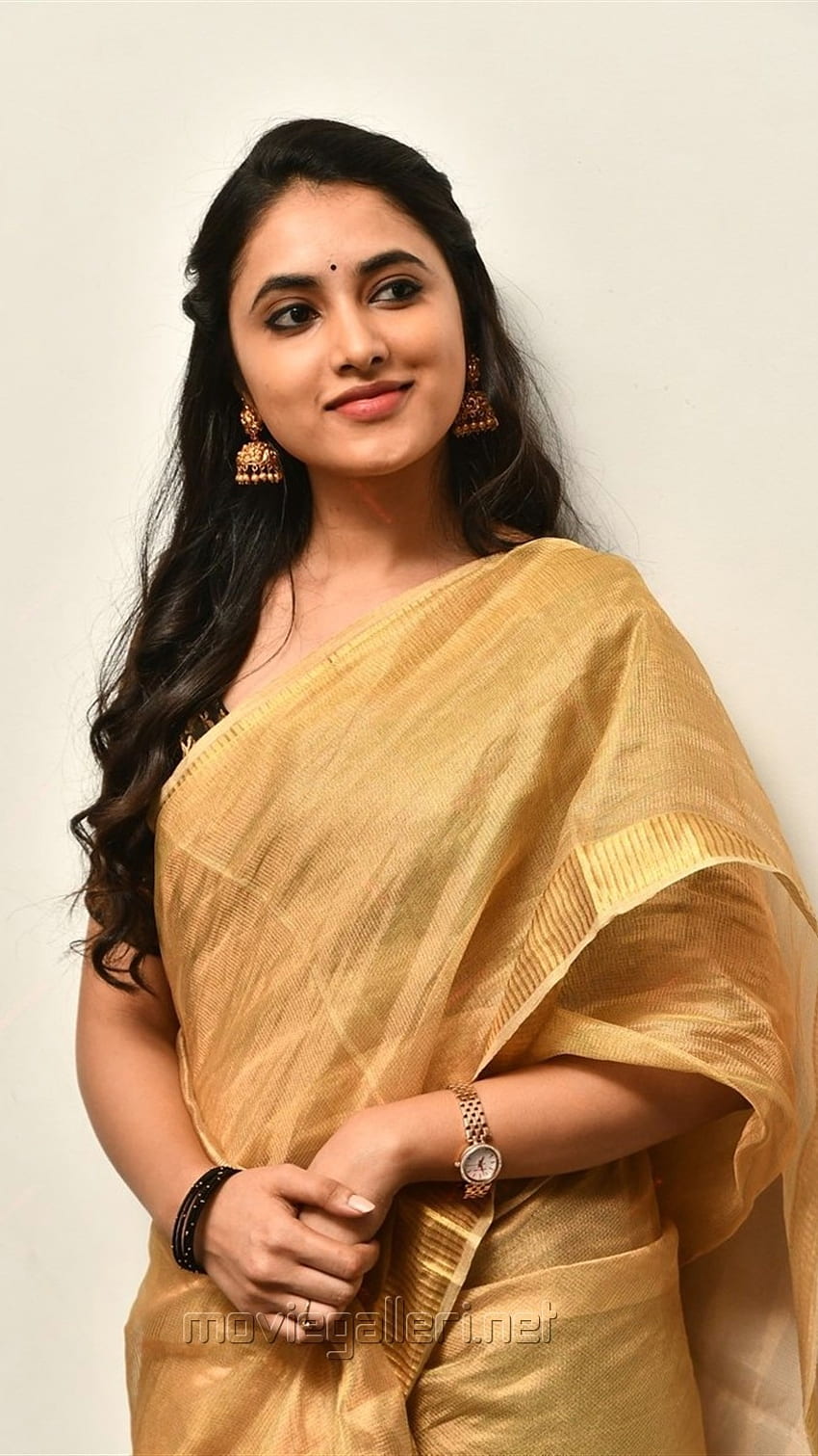 Priyanka Arul Mohan, South, Actress HD phone wallpaper