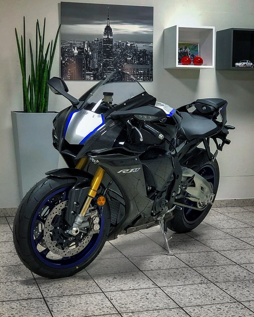 2020 yamaha r1m