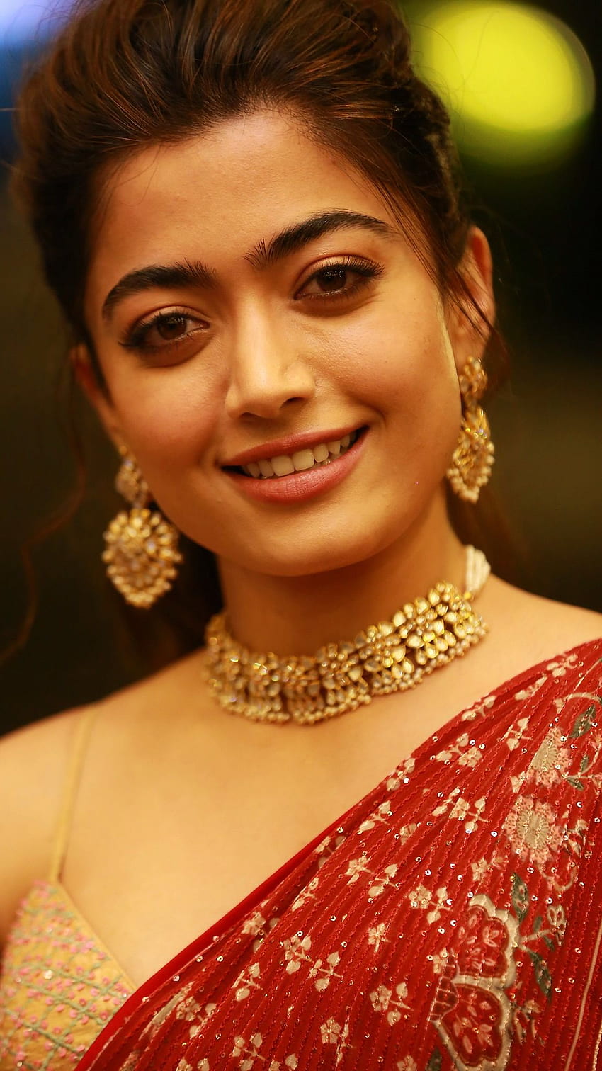 Rashmika mandanna, atriz telugu, beleza saree Papel de parede de celular HD