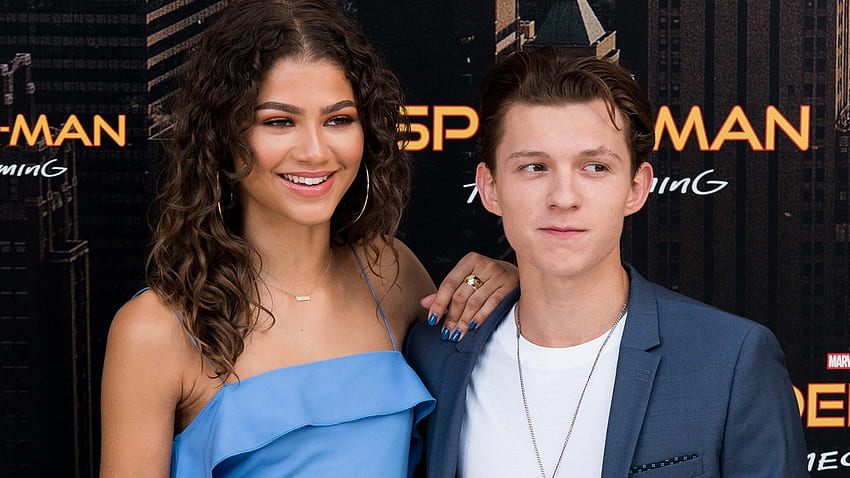 Zendaya & Tom Holland Spotted Together In Same Place After A Rare Date Night, Tom Holland and Zendaya HD wallpaper