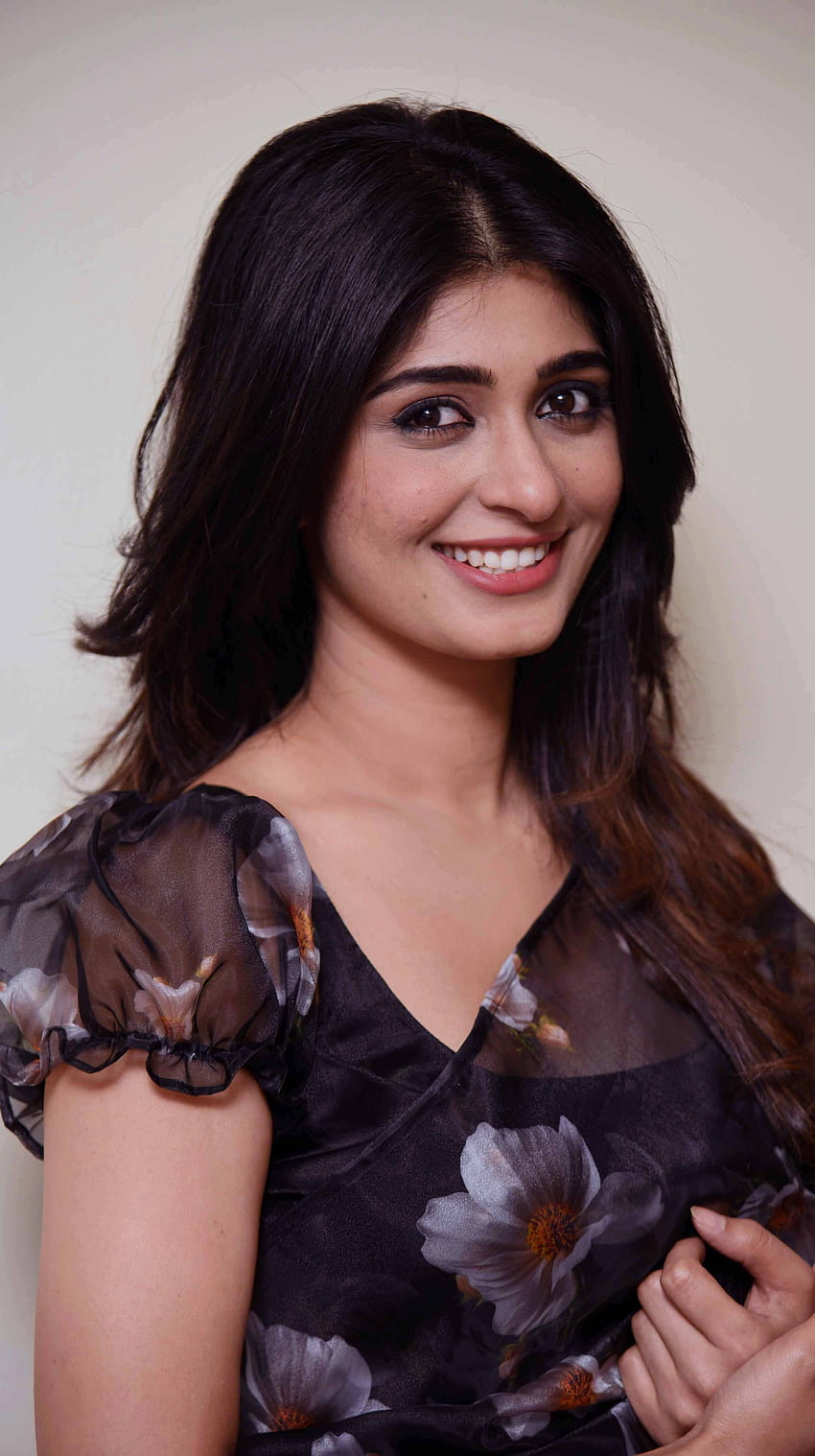 Aditi prabhudeva, kannada actress HD phone wallpaper | Pxfuel