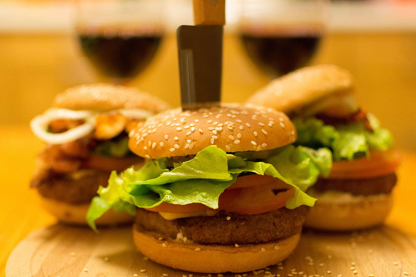 burger, burgers, hamburger, knife, meat, onion, Hamburguer HD wallpaper