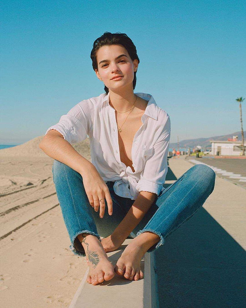 Brianna Hildebrand Hot Will Blow Your Minds HD phone wallpaper