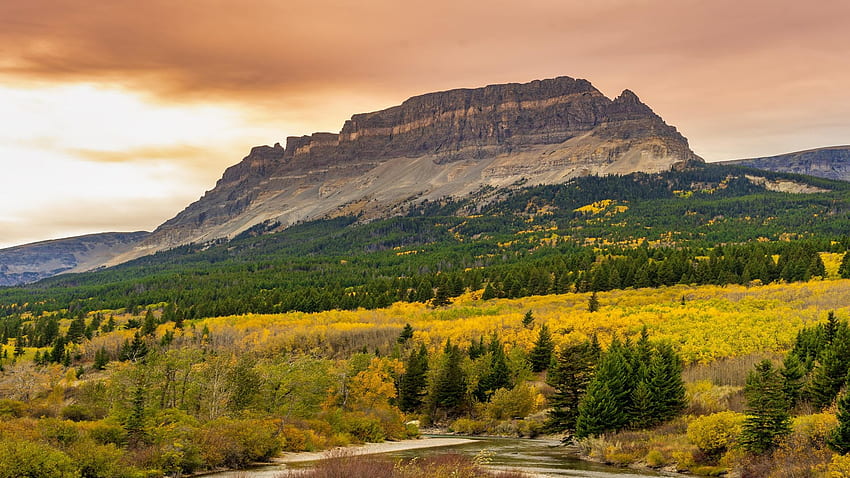 Източен вход на Национален парк Глетчер, Монтана, есен, дървета, облаци, цветове, небе, САЩ, планина, залез HD тапет