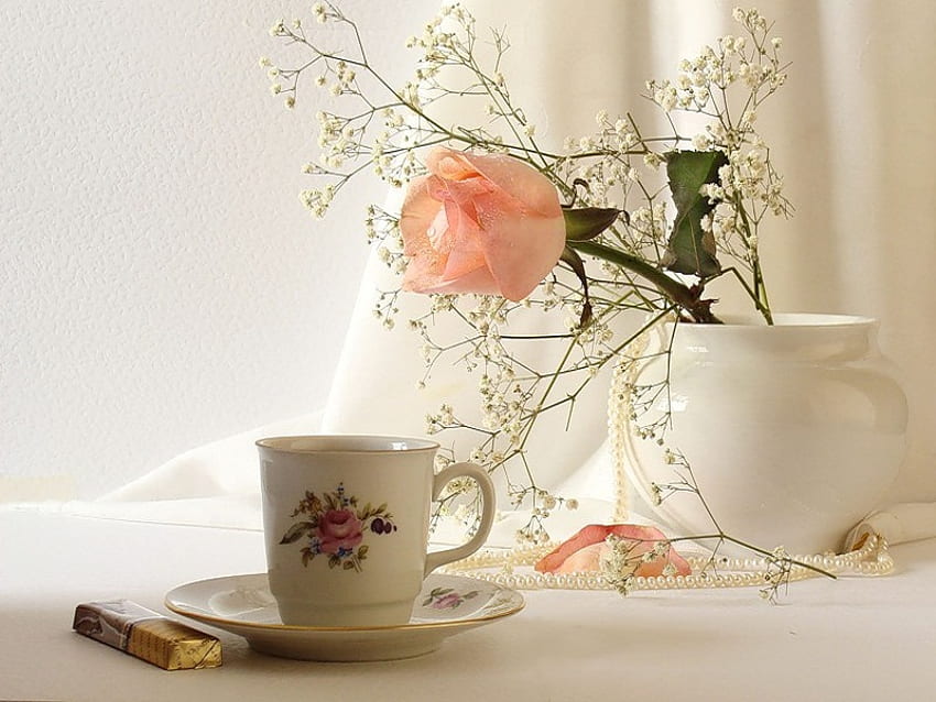 Charming, white, vase, cup, jewelry, curtain, rose, pink, petals, flower, pearls, babys breath, saucer, chocolate bar HD wallpaper