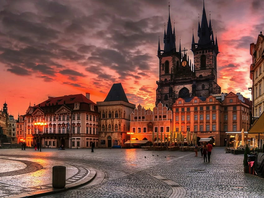 Place de la vieille ville Prague République tchèque entre la place Venceslas et le pont Charles Sunset For , Prague Charles Bridge Fond d'écran HD