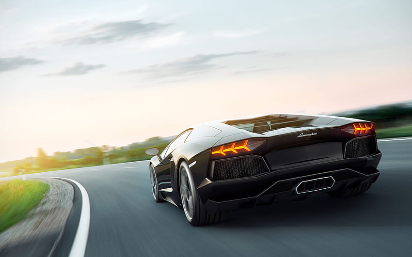 Carros Lamborghini : Lamborghini Aventador Cor preta Traseira traseira, lanternas traseiras papel de parede HD