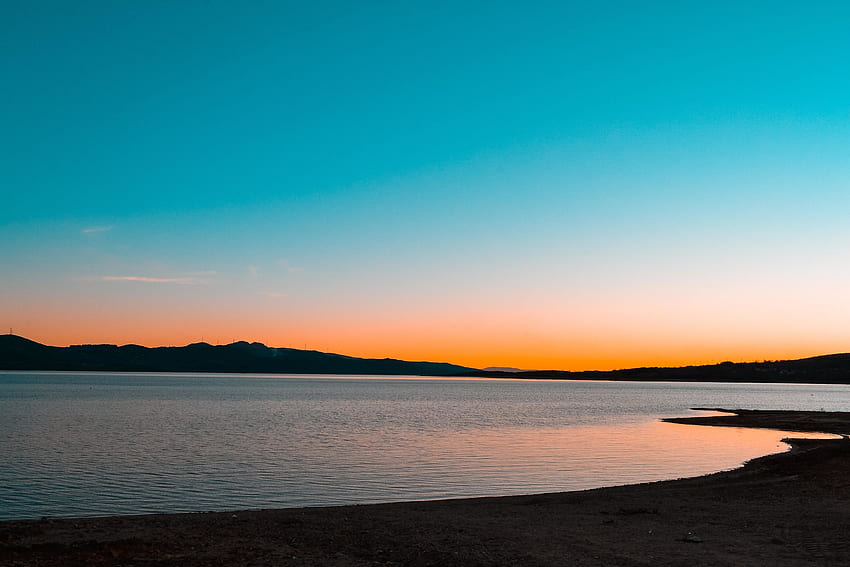 Cielo tranquilo y adorable, lago, puesta de sol, naturaleza. fondo de pantalla