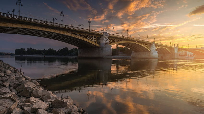 : Margaret Bridge over Danube river HD wallpaper