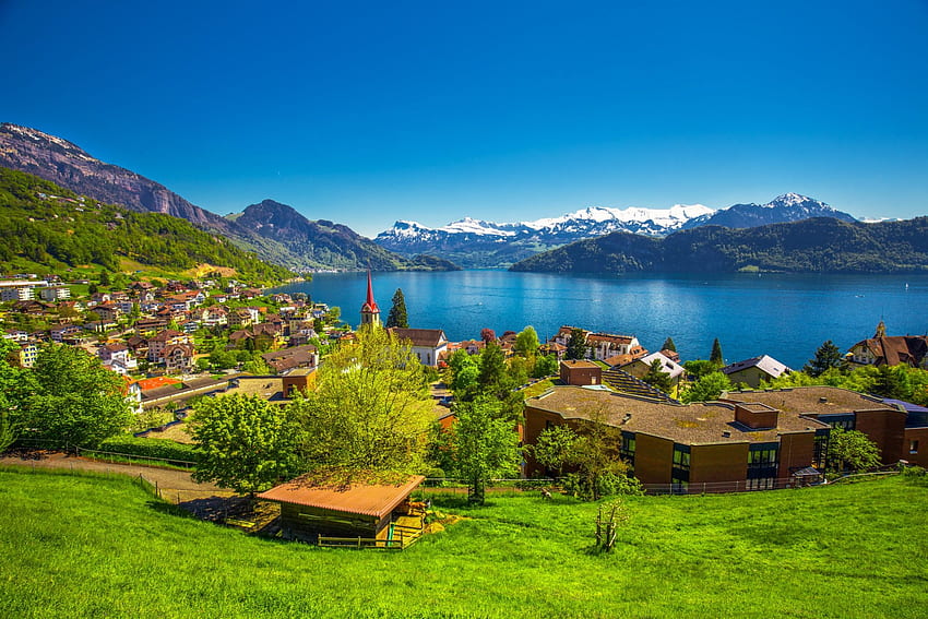 Grüne Schweiz, Häuser, Gebräu, See, Landschaft, Gras, schön, friedlich, Berg, Sommer, grün, Aussicht, Himmel, Dorf HD-Hintergrundbild
