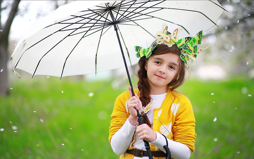 알아보기: http://picorner에서 흰색 우산을 쓴 귀여운 아기 소녀 HD 월페이퍼
