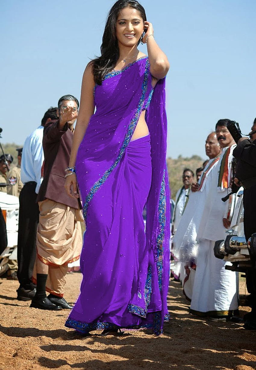 Anushka Shetty im Vettaikaran-Film, ungesehene Stander. Neueste Updates für Kollywood Tollywood Bollywood-Filme. Bollywood-Mädchen, modische Kleider, heiße er der indischen Schauspielerin HD-Handy-Hintergrundbild