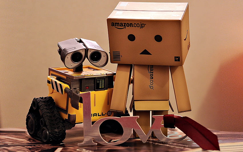 A Robot Feelings Wally Man Korobochek - Amazon Box Robot , Cardboard HD wallpaper | Pxfuel