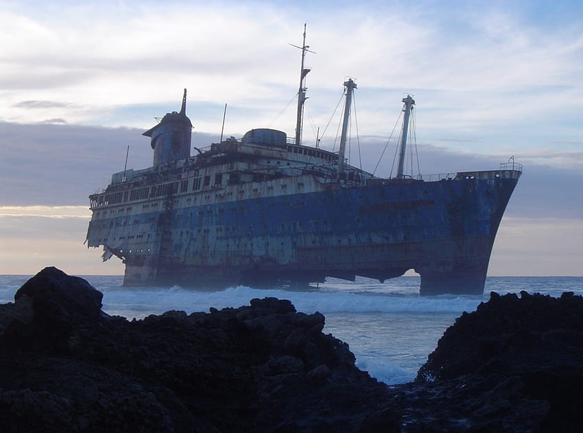 Shipwreck, boat, sand, ashore, washed up, water, land, ocean HD wallpaper