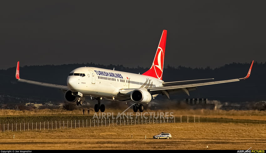 TC JGK Turkish Airlines Boeing 737 800 em Stuttgart. ID 829513 papel de parede HD