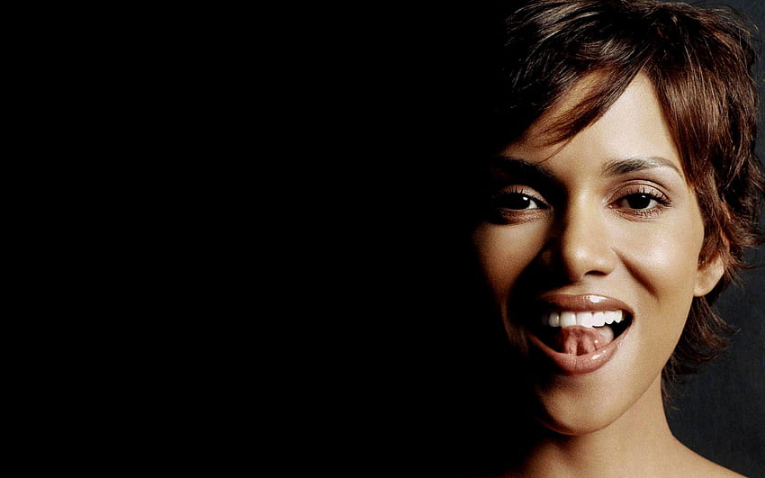 Halle Berry for HD wallpaper
