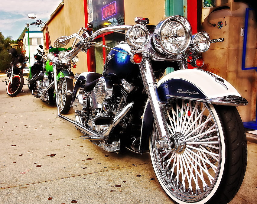 Rayons blancs et chrome, moto, vélo, harley davidson, chopper Fond d'écran HD
