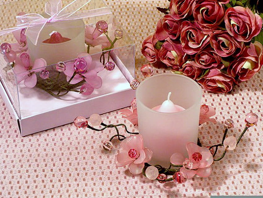 Подарък от любов, розово, рози, свещ, цвете, стъкло, романтичен, подарък HD тапет