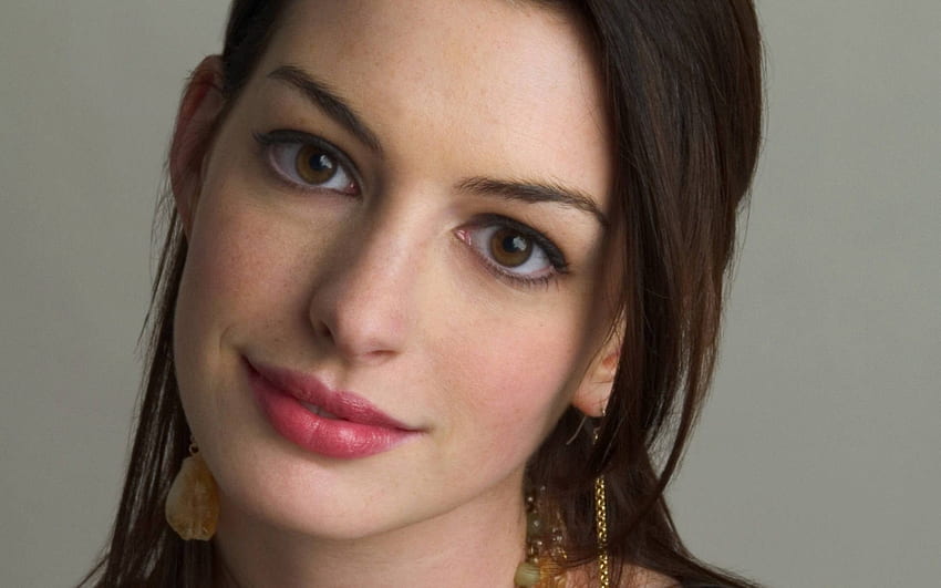 Primer plano de la cara de Anne Hathaway - Primer plano de la cara fondo de pantalla
