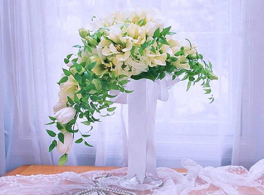 In white, table, white, green vine, pearls, vase, white flowers HD wallpaper