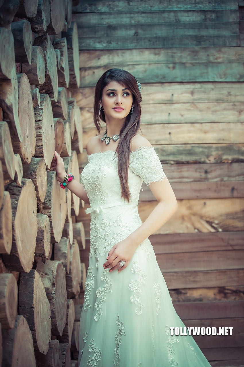 Tollywood ADITI ARYA MISS INDIA NOVOS AINDA. Aditi arya, maquiagem de noiva bengali, saris de noiva indianos Papel de parede de celular HD